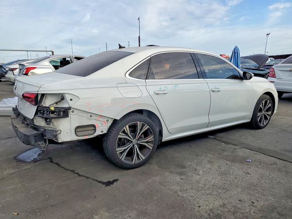 2021 VOLKSWAGEN PASSAT