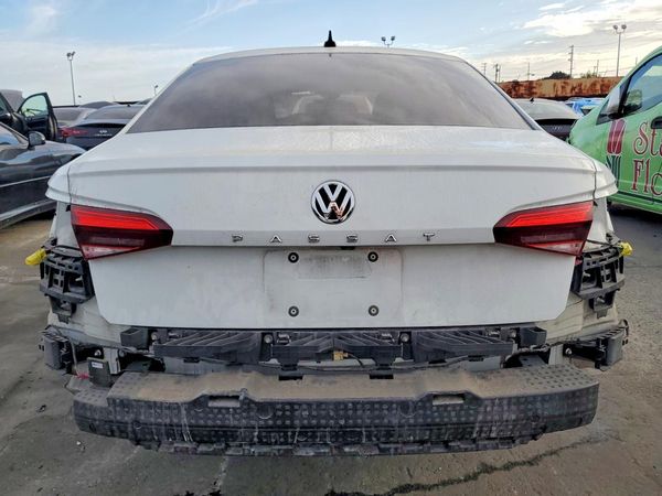 2021 VOLKSWAGEN PASSAT