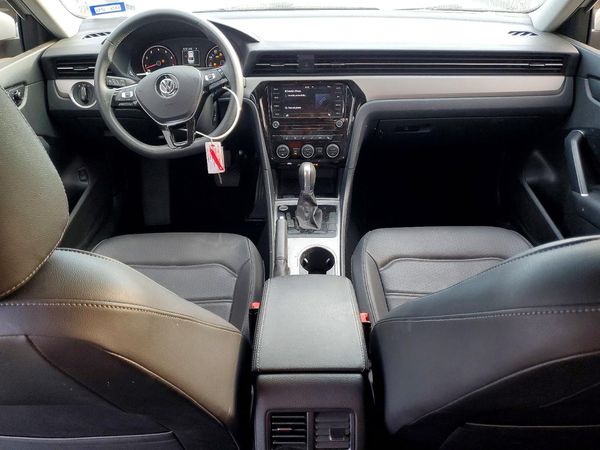 2021 VOLKSWAGEN PASSAT
