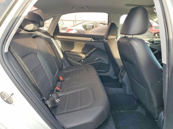 2021 VOLKSWAGEN PASSAT