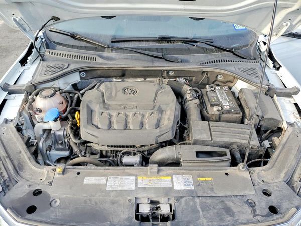 2021 VOLKSWAGEN PASSAT