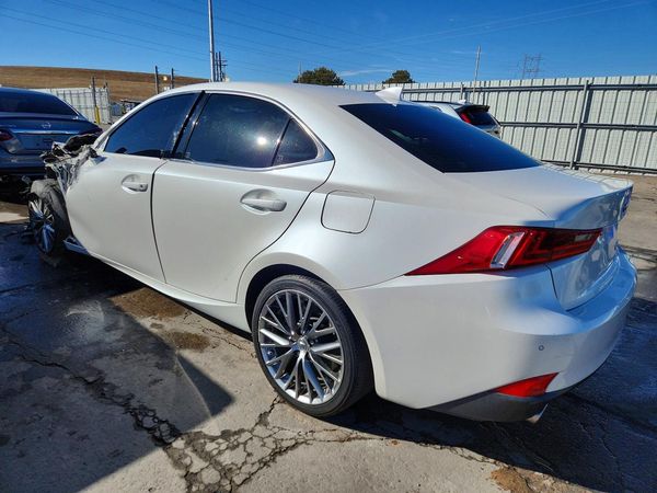 2016 LEXUS IS