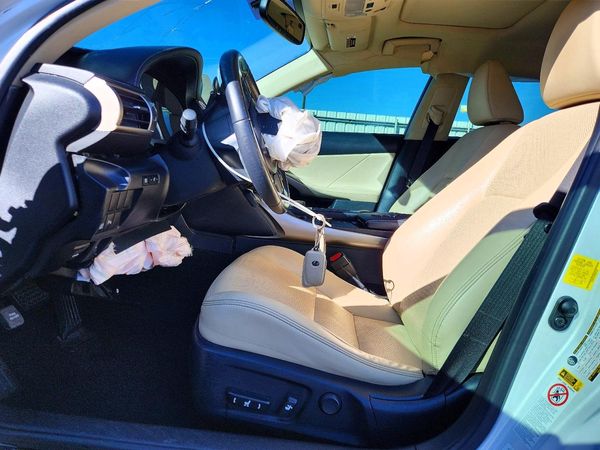 2016 LEXUS IS