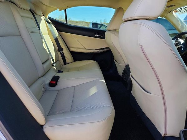 2016 LEXUS IS