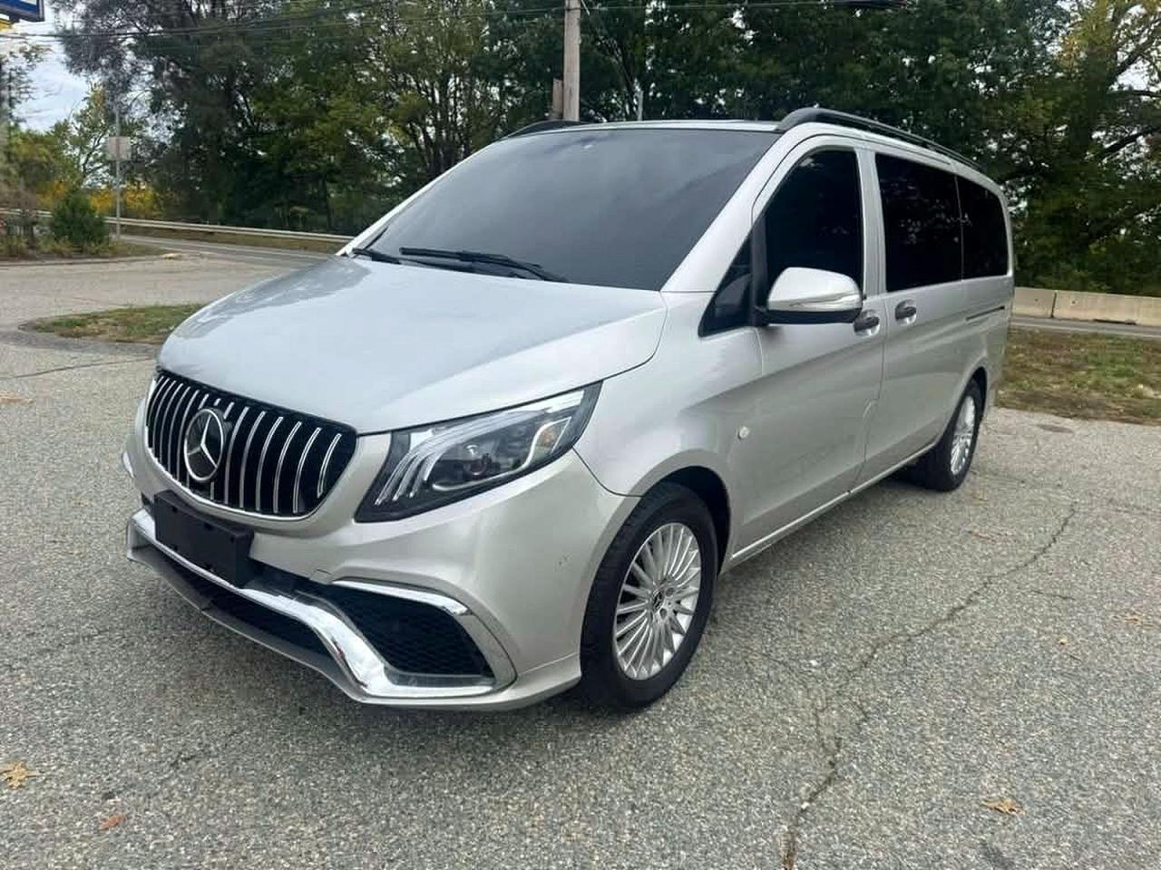 2017 MERCEDES-BENZ METRIS