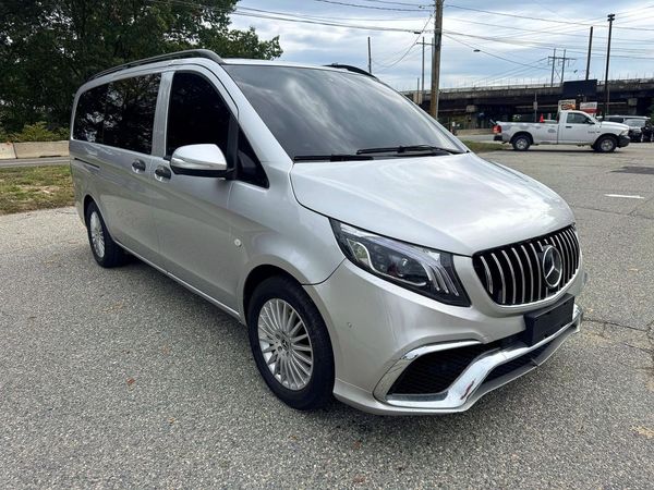 2017 MERCEDES-BENZ METRIS