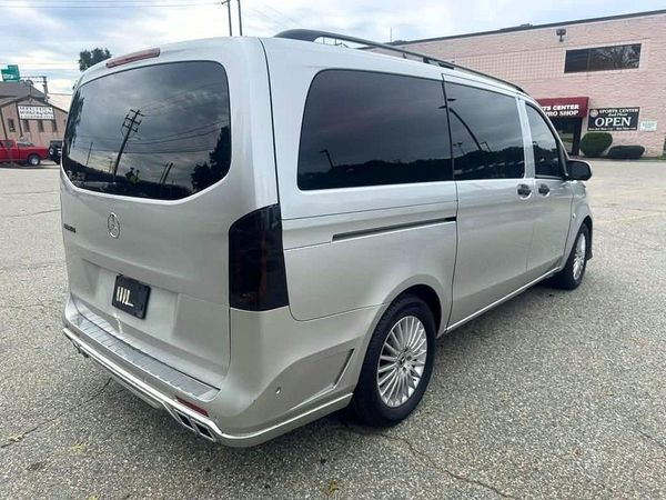 2017 MERCEDES-BENZ METRIS