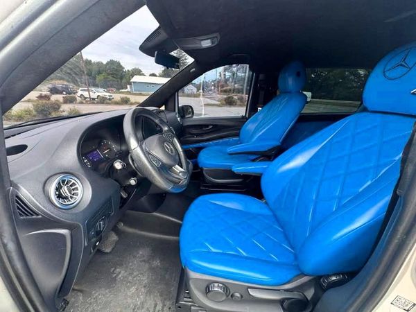 2017 MERCEDES-BENZ METRIS