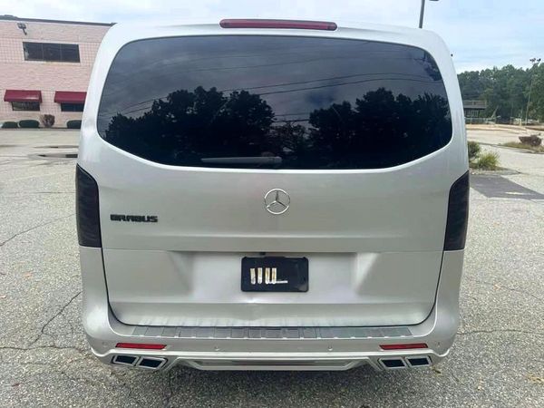 2017 MERCEDES-BENZ METRIS
