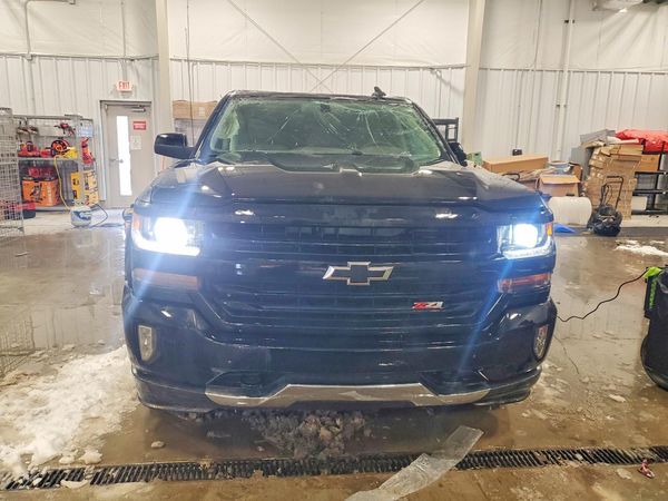 2017 CHEVROLET SILVERADO LT