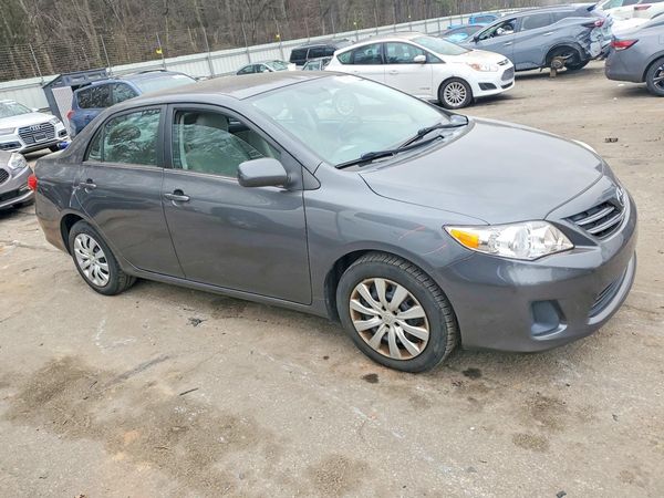 2013 TOYOTA COROLLA — Passenger 3/4
