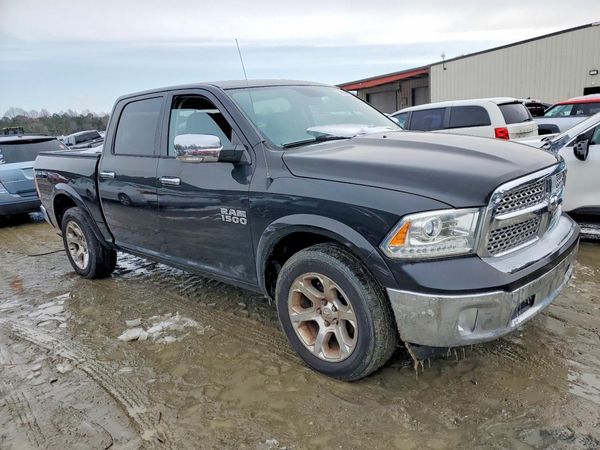 2016 RAM 1500 LARAMIE CREW CAB 4X4