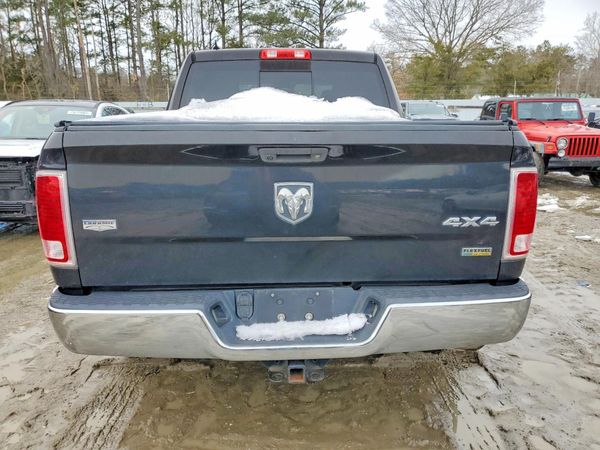 2016 RAM 1500 LARAMIE CREW CAB 4X4