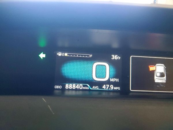 2016 TOYOTA PRIUS