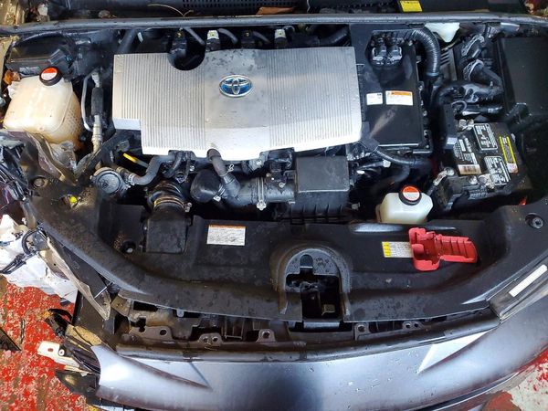2016 TOYOTA PRIUS