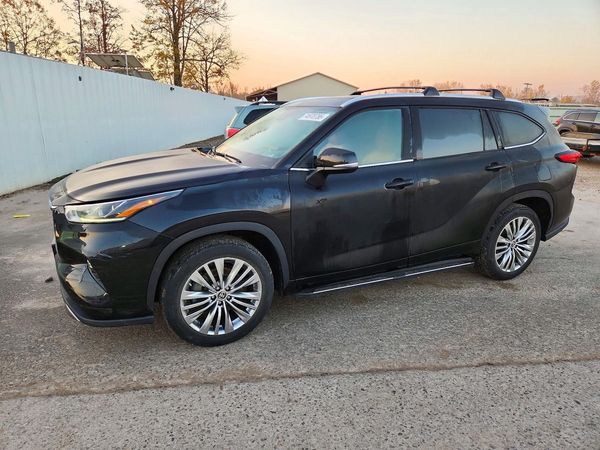 2022 TOYOTA HIGHLANDER — DSFA — Front 3/4