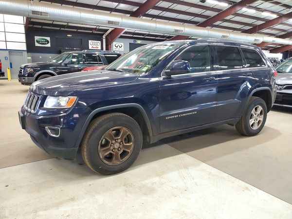 2014 JEEP CHEROKEE Laredo — Front 3/4