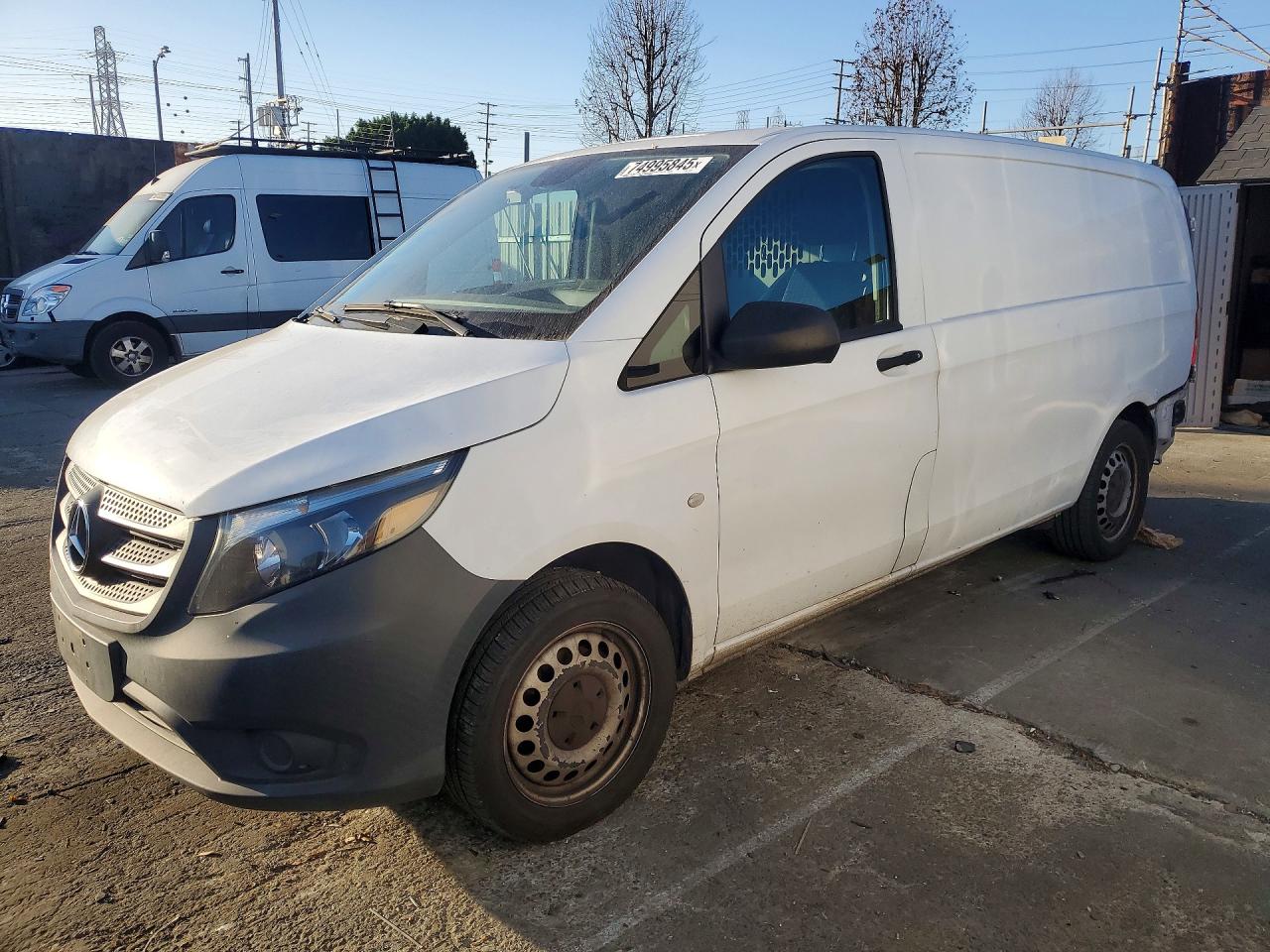 2017 MERCEDES-BENZ METRIS