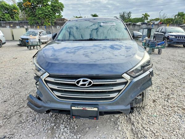 2017 HYUNDAI TUCSON