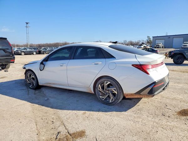 2024 HYUNDAI ELANTRA
