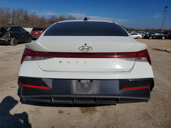 2024 HYUNDAI ELANTRA