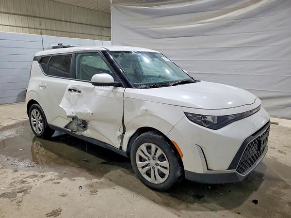 2023 KIA SOUL LX, S