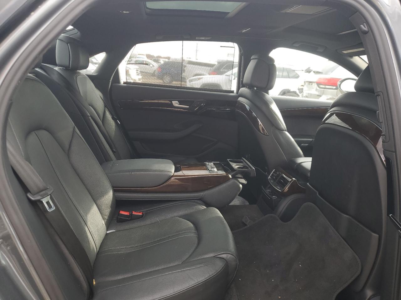 2016 AUDI A8 quattro L