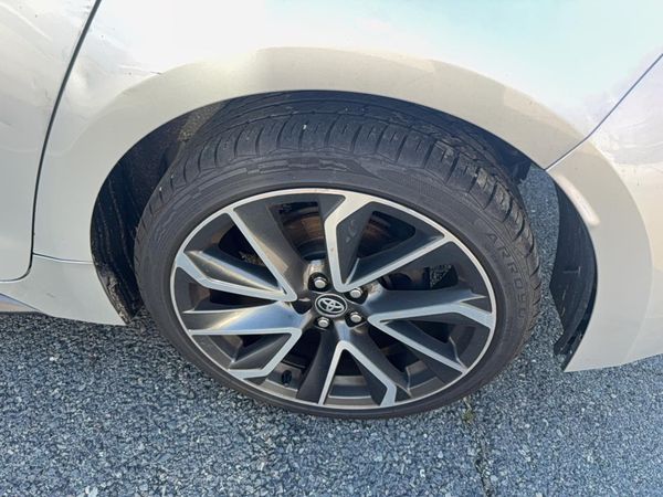 2020 TOYOTA COROLLA SE, CVT, w/Premium pkg