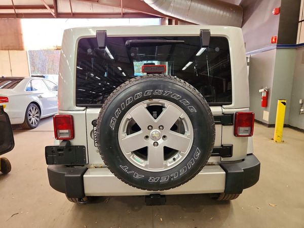 2012 JEEP WRANGLER Sahara — DIRR