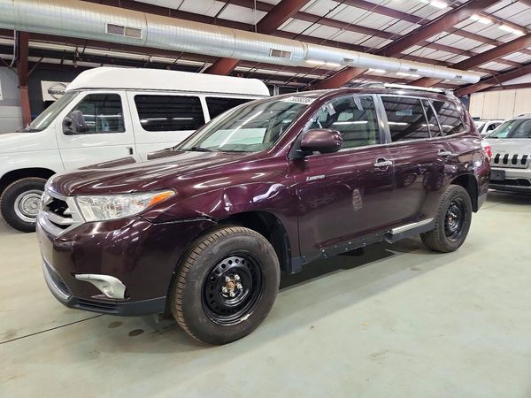 2012 TOYOTA HIGHLANDER Base/Hybrid — Front 3/4