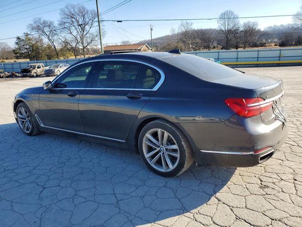 2016 BMW 750 xDrive