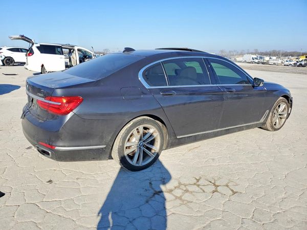 2016 BMW 750 xDrive