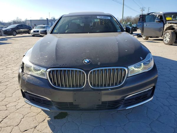 2016 BMW 750 xDrive