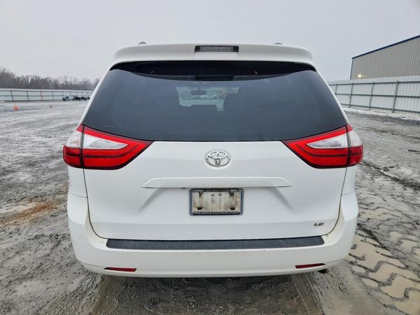 2015 TOYOTA SIENNA