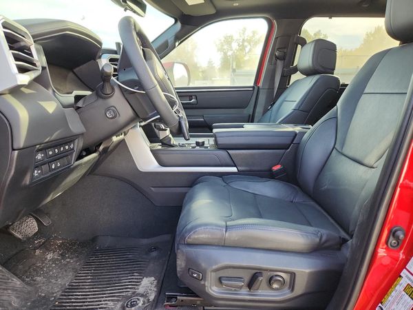2025 TOYOTA TUNDRA