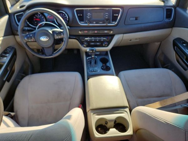 2016 KIA SEDONA