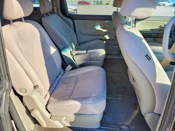 2016 KIA SEDONA