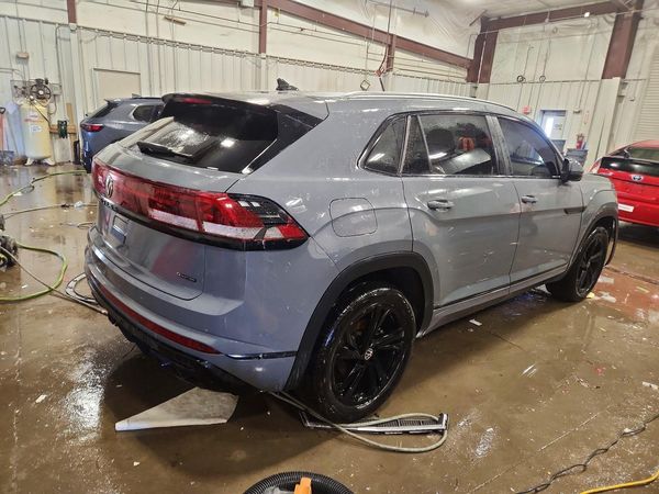 2024 VOLKSWAGEN ATLAS CROSS SPORT 4Motion SEL R-Line