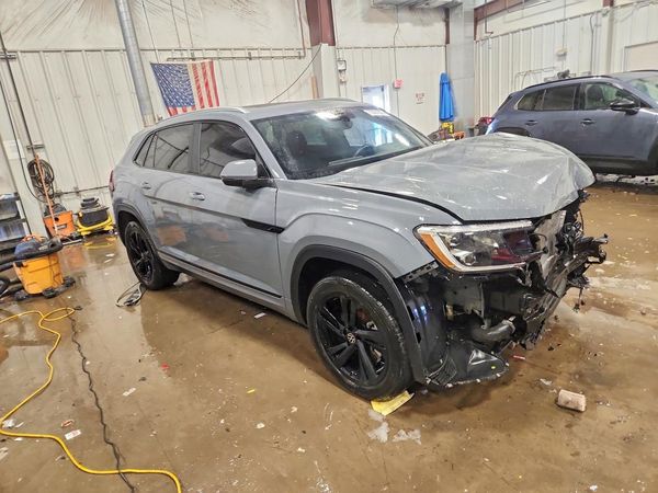 2024 VOLKSWAGEN ATLAS CROSS SPORT 4Motion SEL R-Line