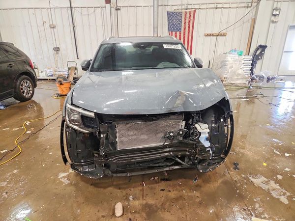 2024 VOLKSWAGEN ATLAS CROSS SPORT 4Motion SEL R-Line