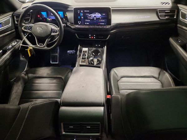 2024 VOLKSWAGEN ATLAS CROSS SPORT 4Motion SEL R-Line