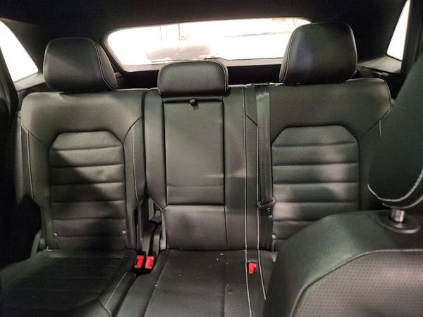 2024 VOLKSWAGEN ATLAS CROSS SPORT 4Motion SEL R-Line