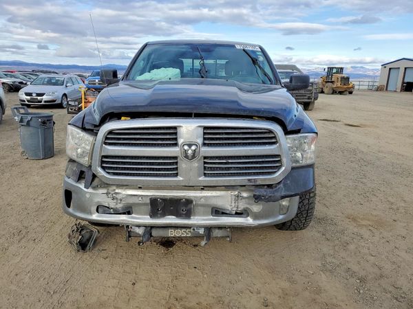 2017 RAM 1500 SLT