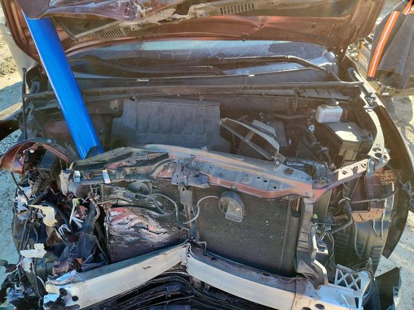 2014 TOYOTA HIGHLANDER Base/Hybrid — Engine bay
