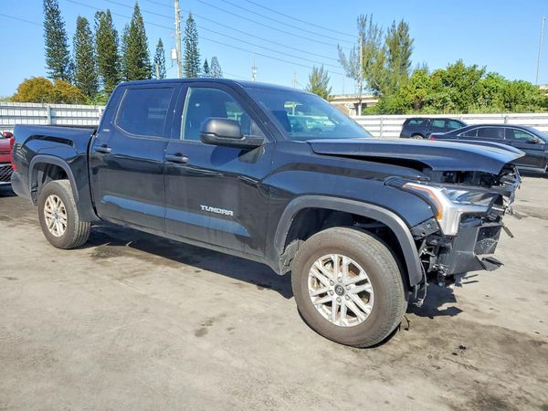 2025 TOYOTA TUNDRA SR5 — Passenger 3/4