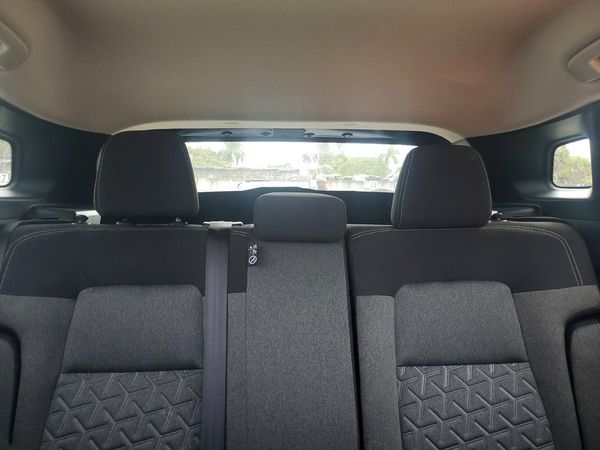 2025 NISSAN KICKS