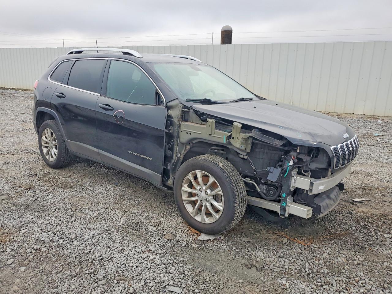 2019 JEEP CHEROKEE LATITUDE FWD