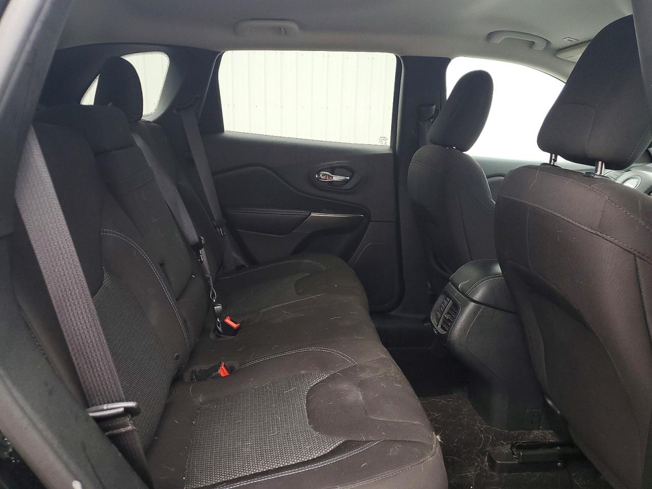 2019 JEEP CHEROKEE LATITUDE FWD