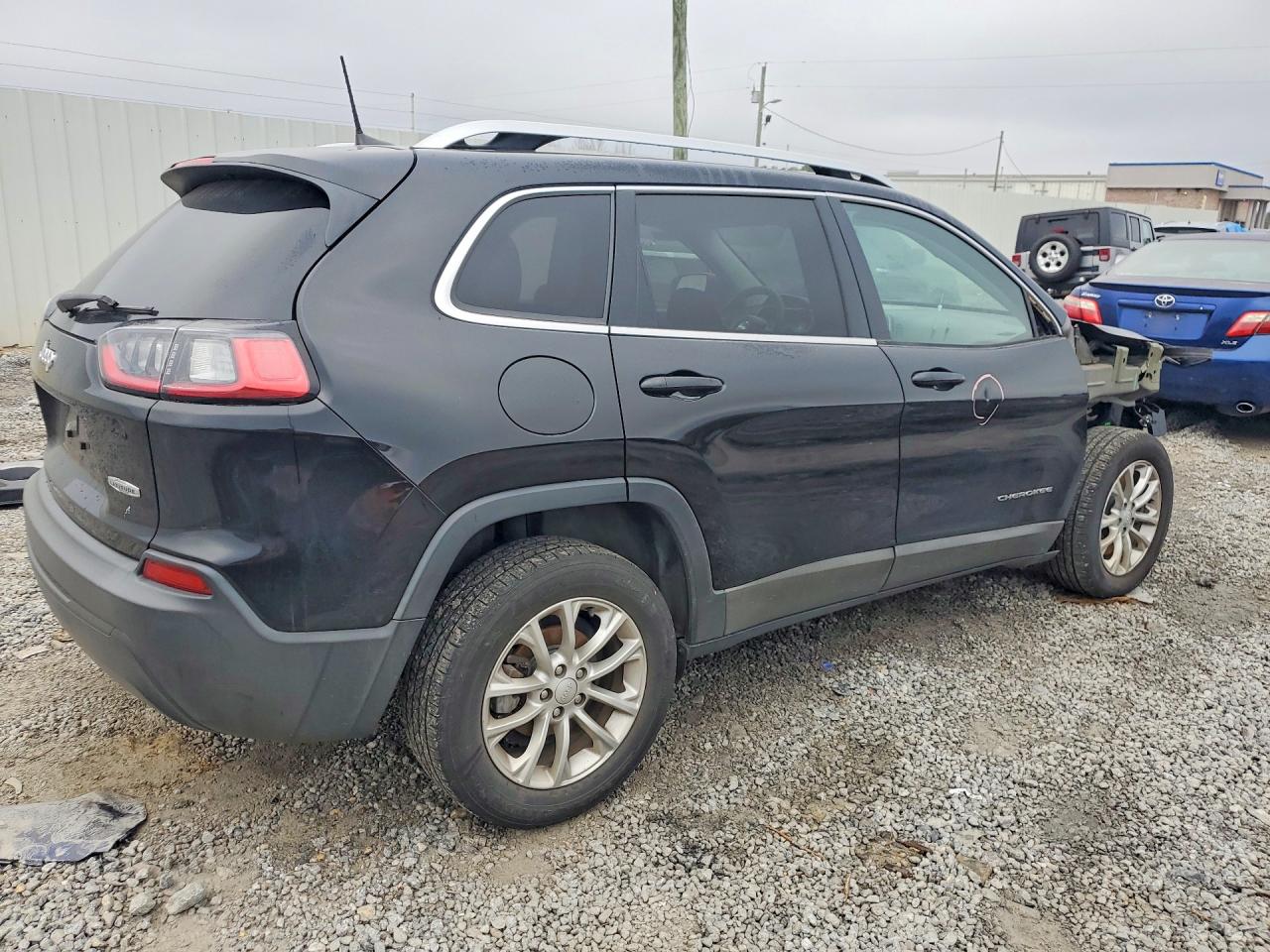 2019 JEEP CHEROKEE LATITUDE FWD
