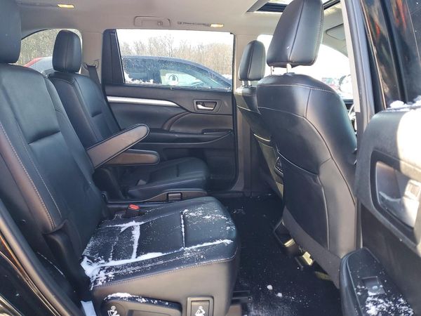 2019 TOYOTA HIGHLANDER